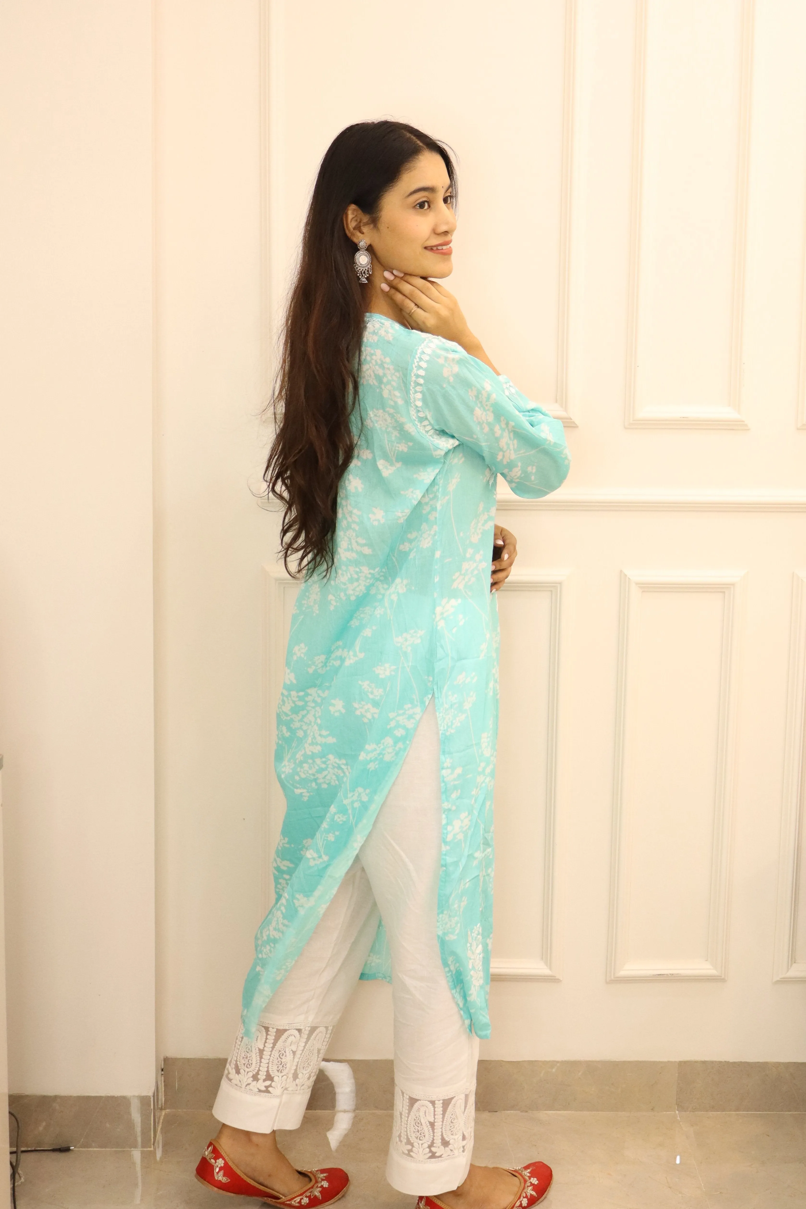 Blue floral mul cotton chikankari kurti (only kurti)