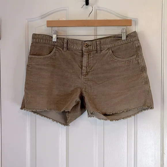 Carve Designs | Oahu 4&quot; Butter Short Micro Corduroy Tan Brown Size 10 Beachy