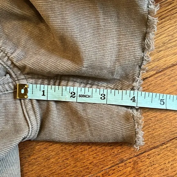 Carve Designs | Oahu 4&quot; Butter Short Micro Corduroy Tan Brown Size 10 Beachy