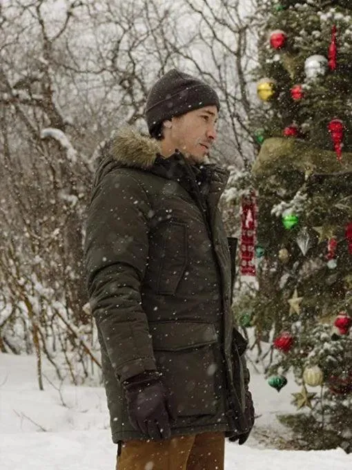 Christmas With The Campbells Justin Long Green Jacket