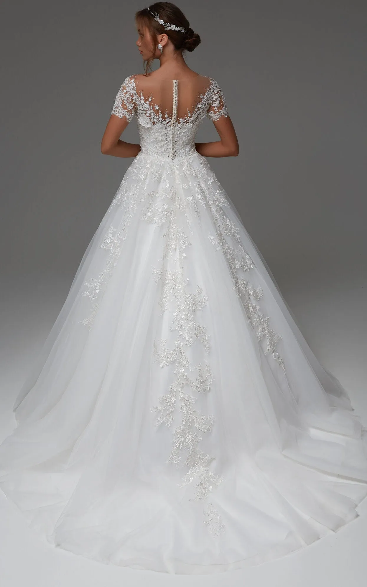 Elegant Bateau Short Sleeve Sweep Train Floor-Length A Line Ball Gown Wedding Dress With Appliques-716173