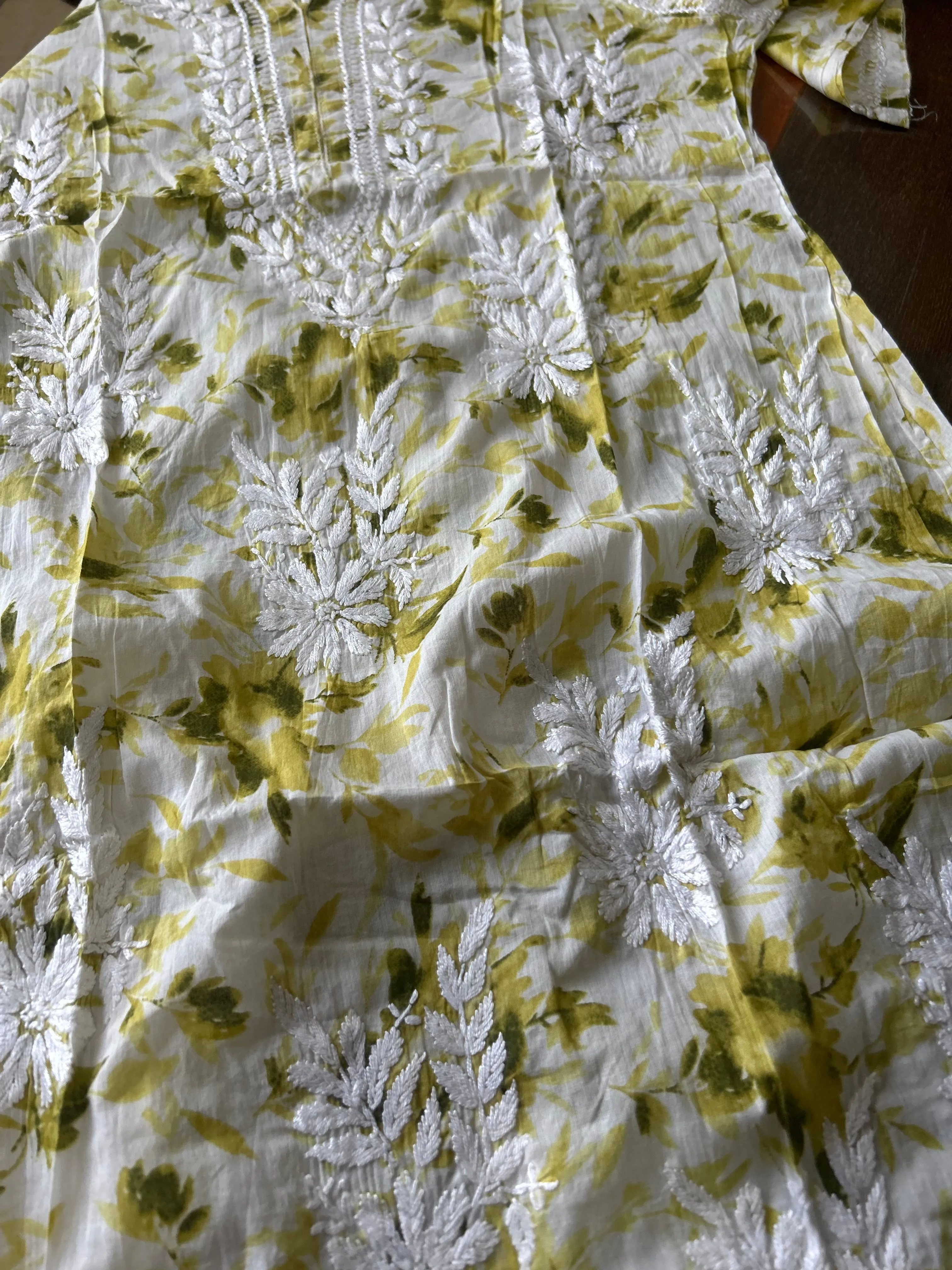 Gorgeous Green Mul mul cotton chikankari kurti