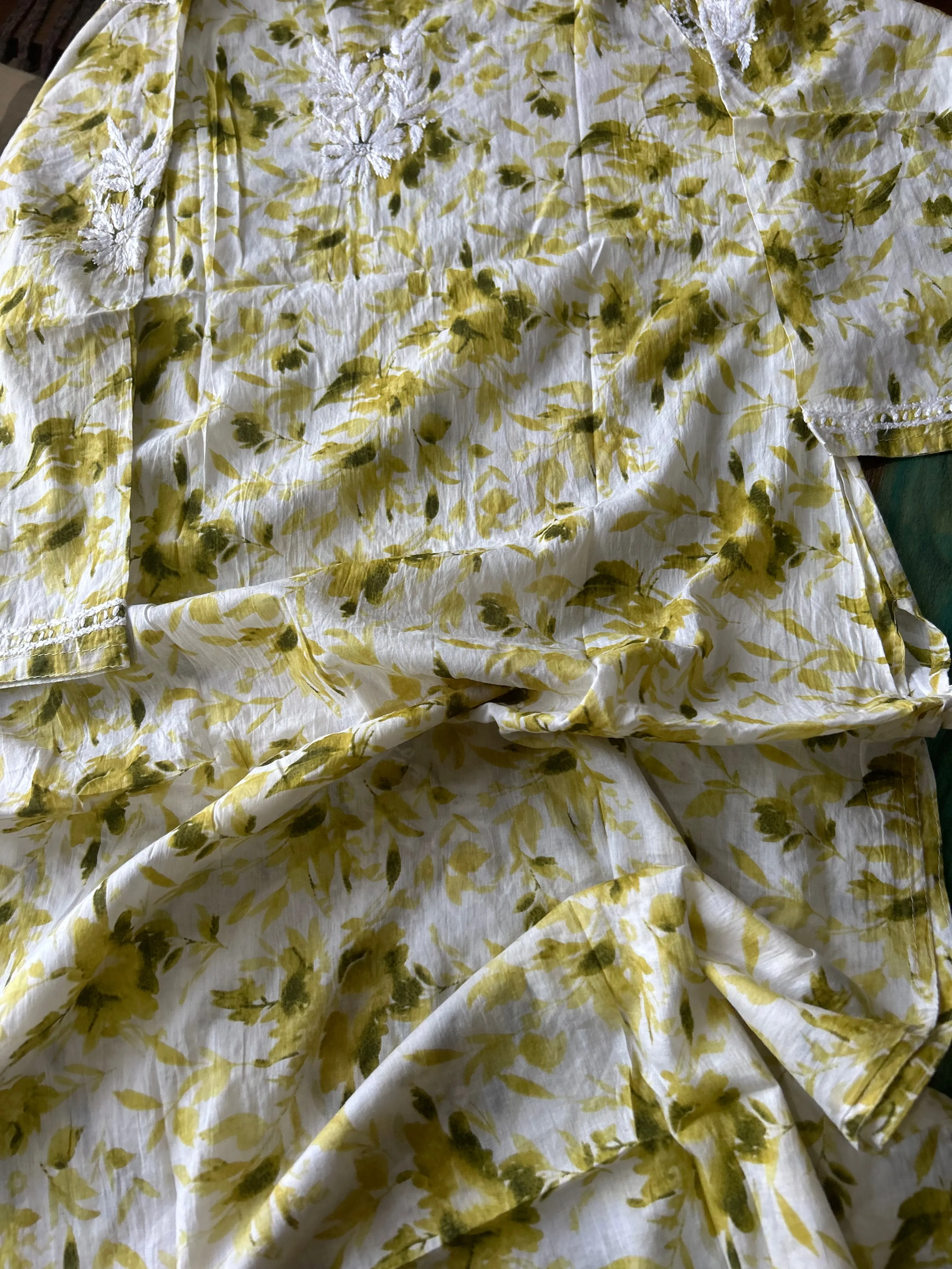 Gorgeous Green Mul mul cotton chikankari kurti