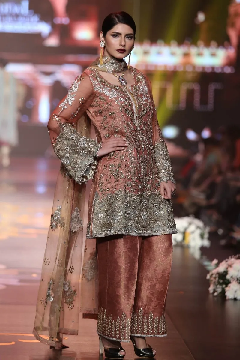 Latest Pakistani Party Wear in Peach Color #Y2027