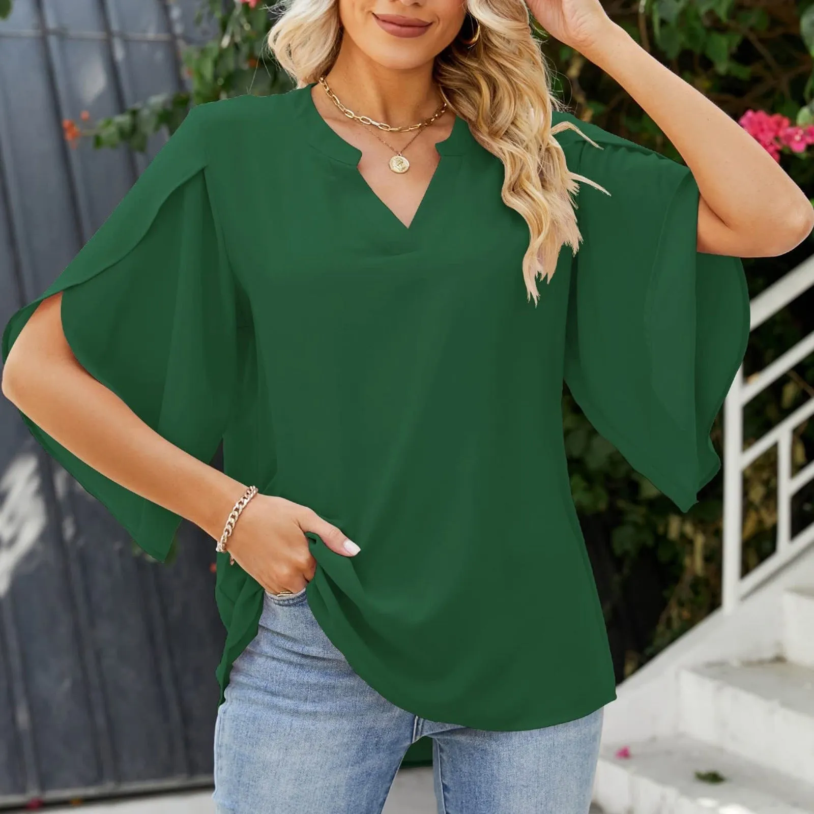 Leni | Chic V-Neck Blouse