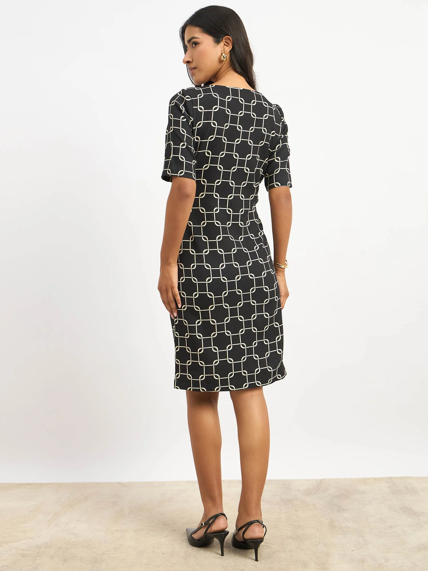 Quadrate Printed Shift Dress - Black