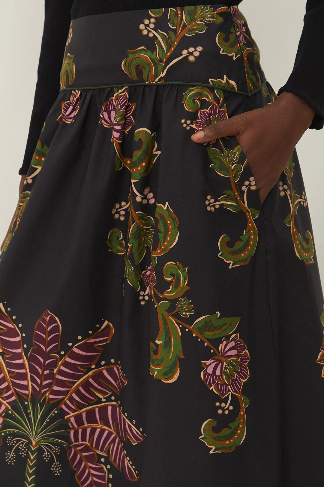 Ravenala Midi Skirt in Black