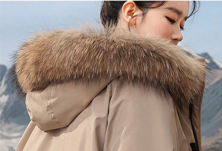 Relaxed-fit Hooded Parka for Women with Stain-resistant Material