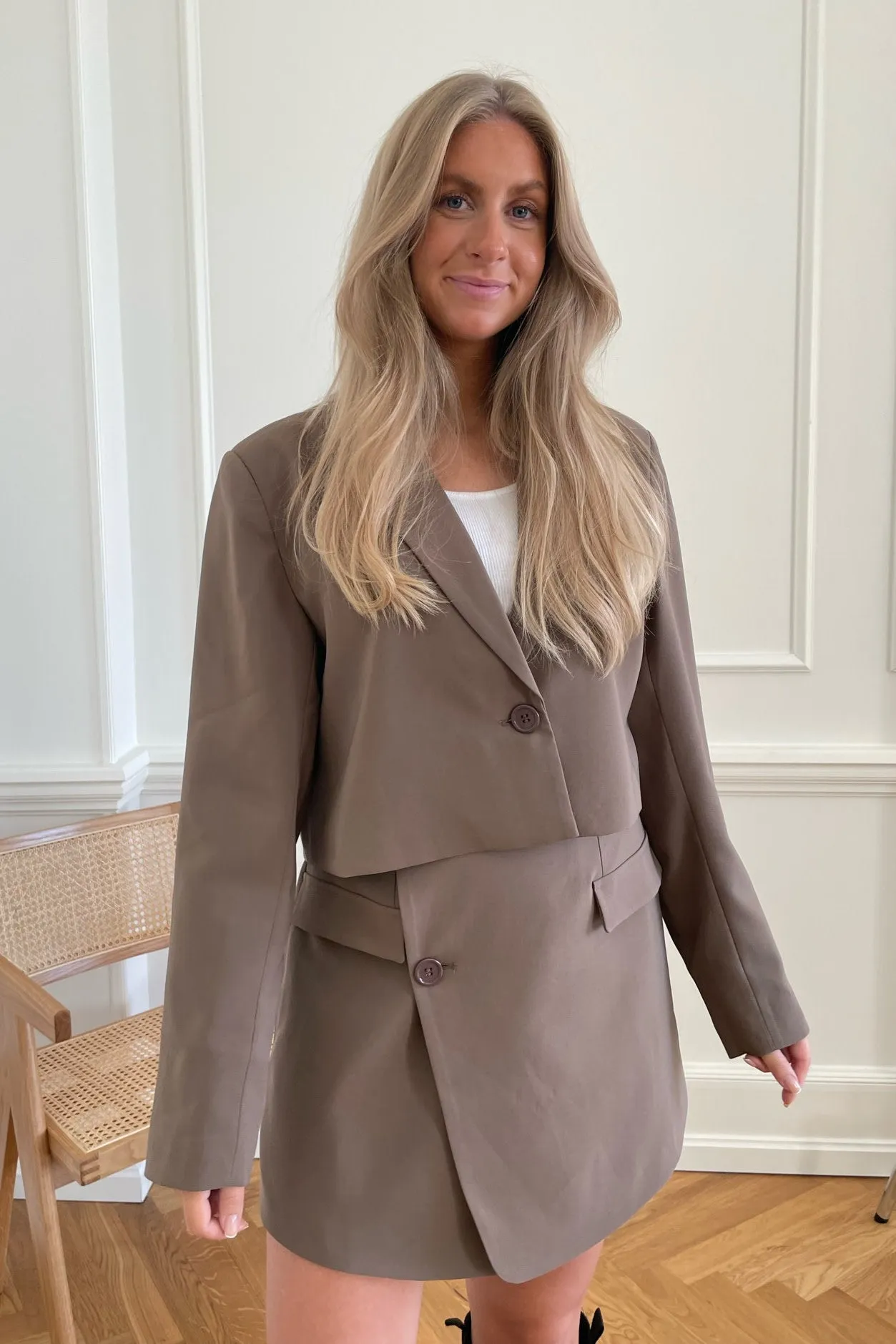 SelmaIC Cropped Blazer - Mørk Beige
