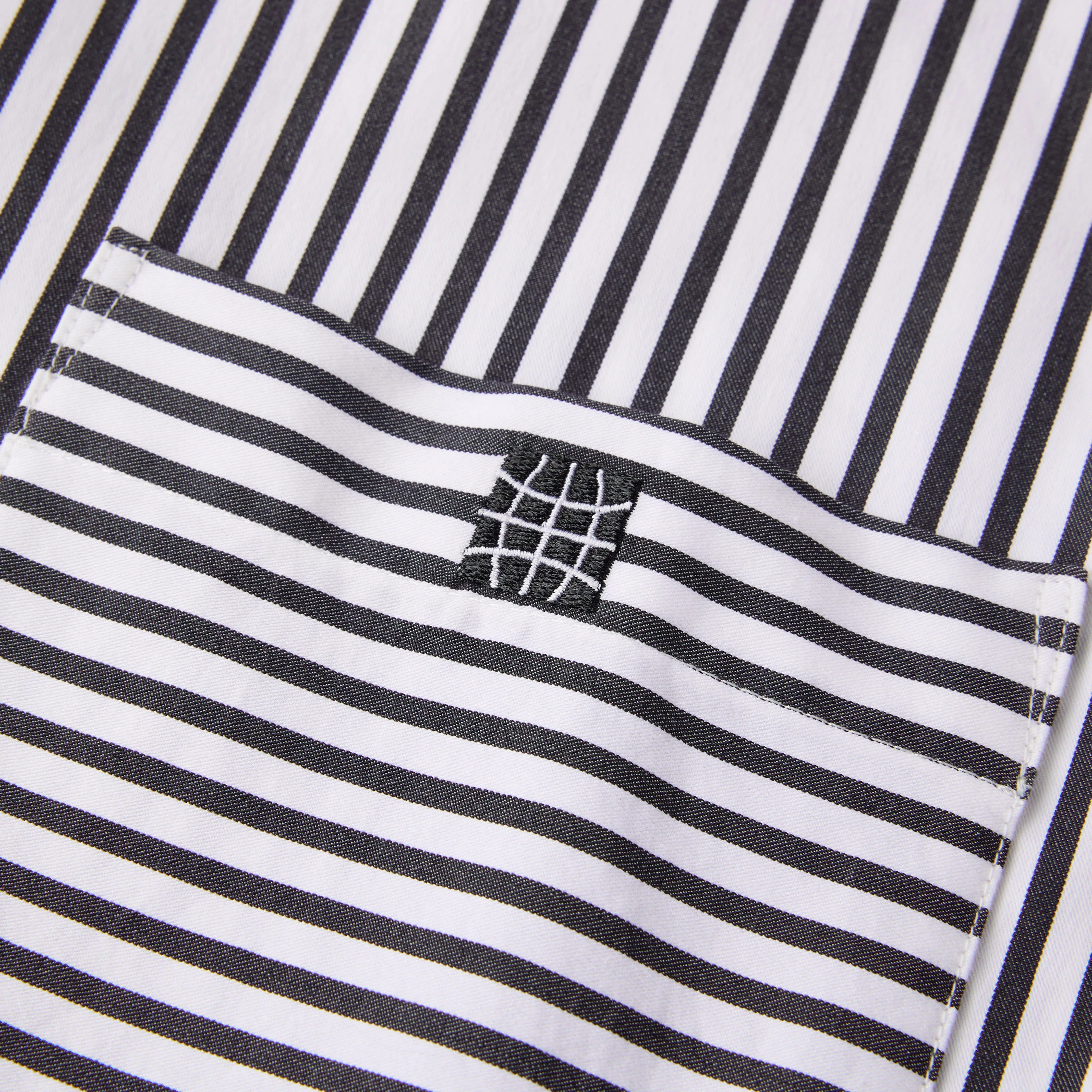 STRIPED SOPHISTICATION TOP