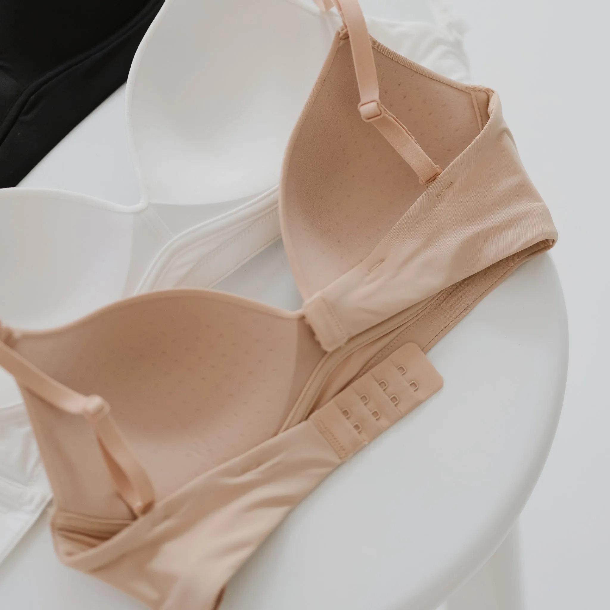 Timeless Essential! Plunge-Back Lightly-Lined Wireless T-Shirt Bra in Black