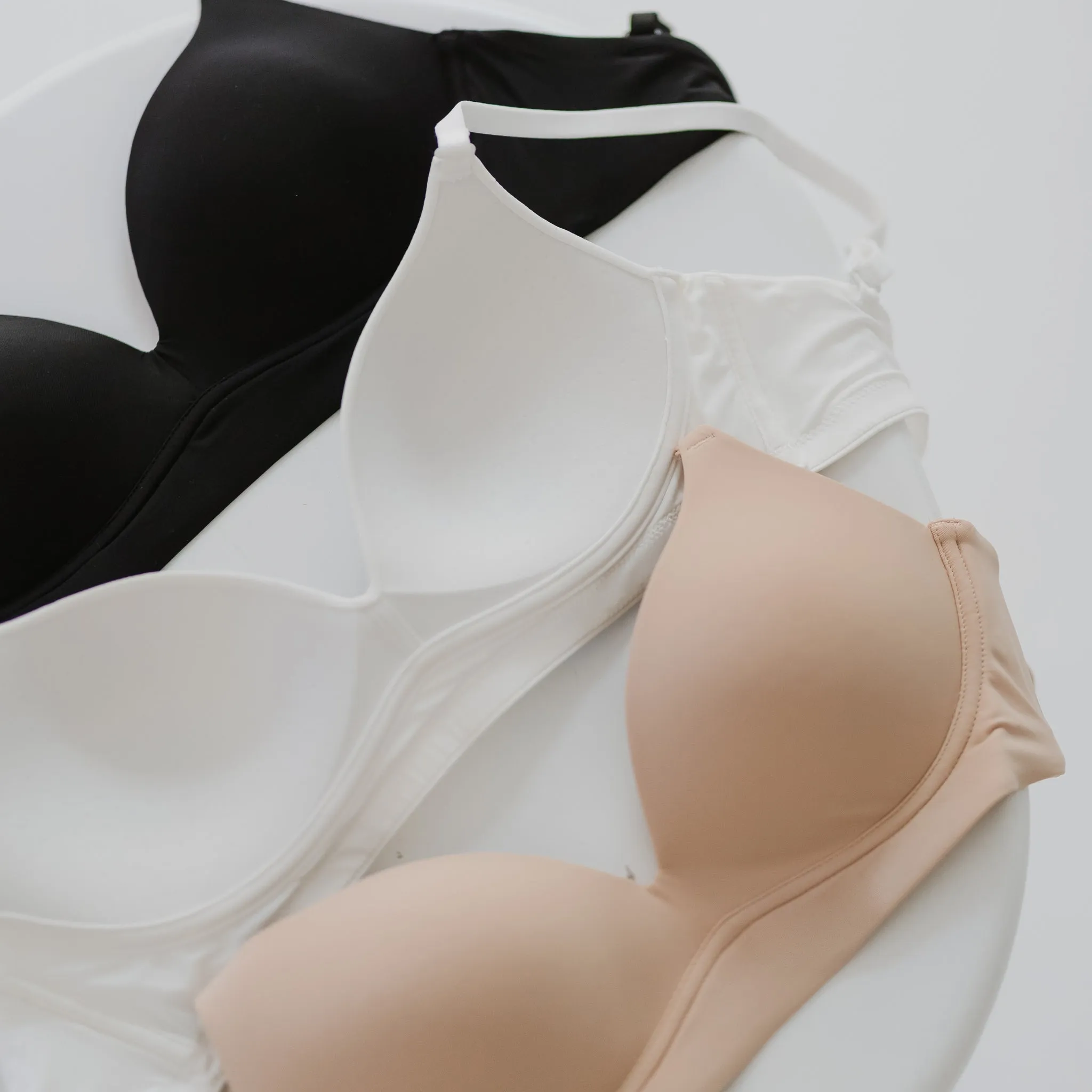 Timeless Essential! Plunge-Back Lightly-Lined Wireless T-Shirt Bra in Black
