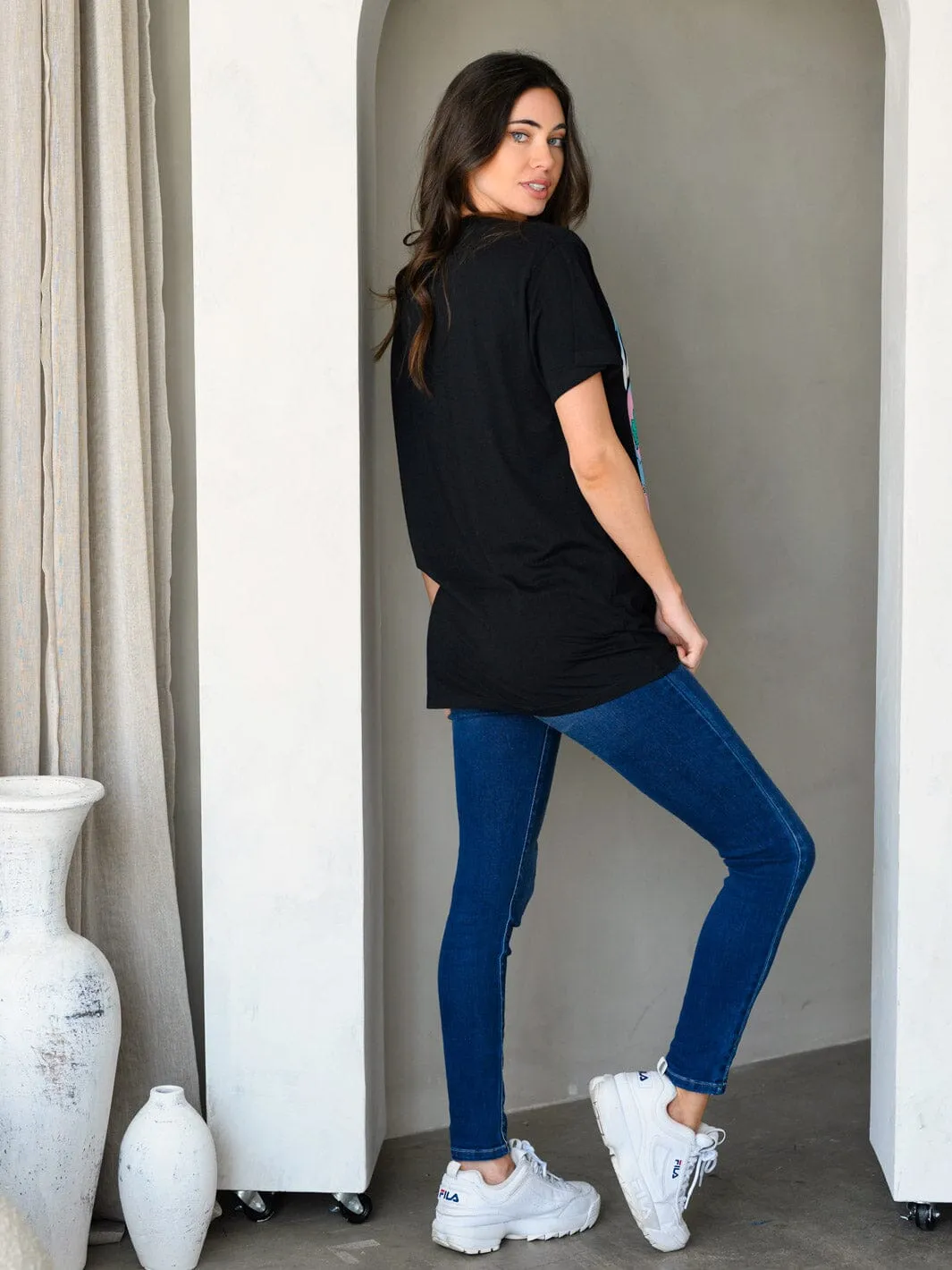 WOMEN'S SHORT SLEEVE "TREE OF LOVE" GRAPHIC BASIC T-SHIRT