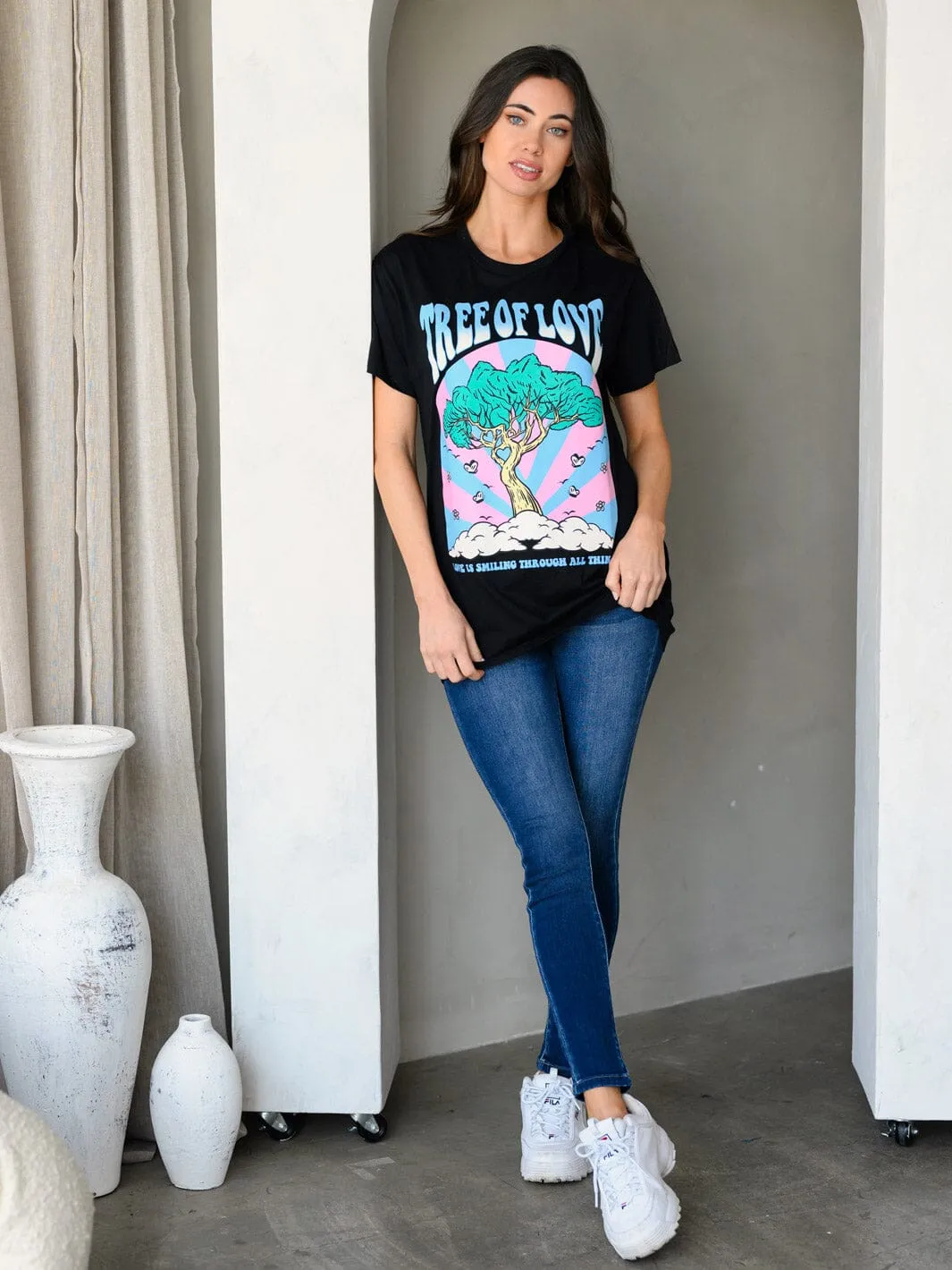 WOMEN'S SHORT SLEEVE "TREE OF LOVE" GRAPHIC BASIC T-SHIRT